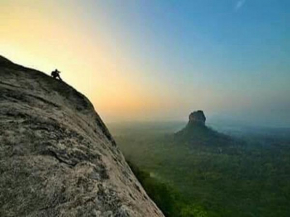 Sigiriya Vee Guest
